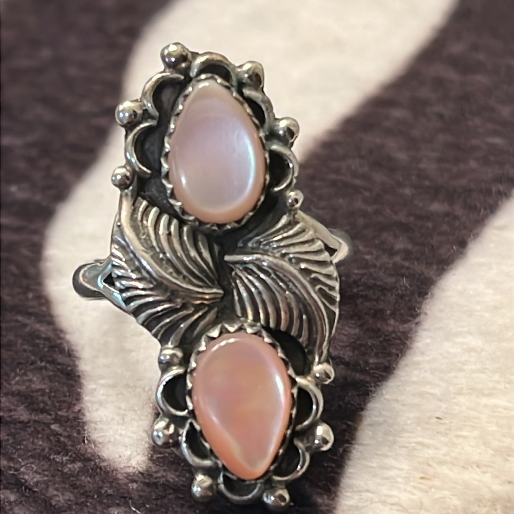 Pink southwestern sterling silver ring - Picture 2 of 5